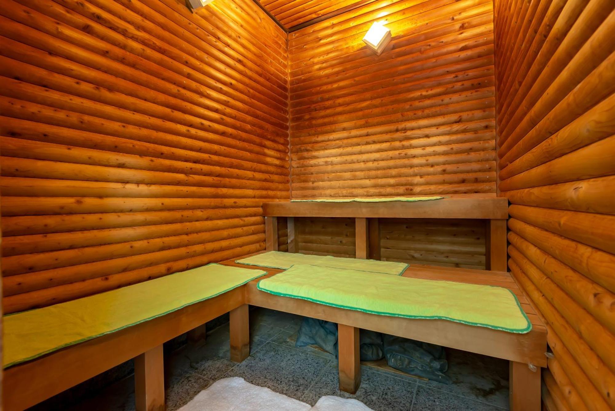 Hotel Okura Fukuoka Fukuoka  Exterior photo A traditional Finnish sauna